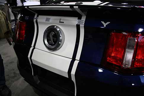 Shelby - dettaglio retro vettura Shelby GT500 width=